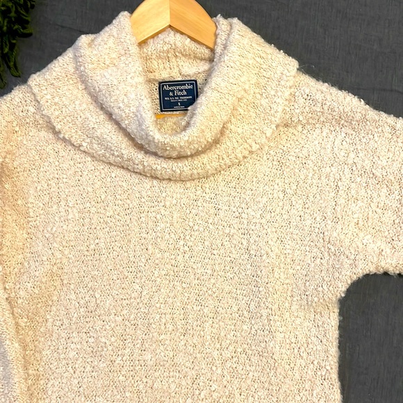 Abercrombie extra soft cowl sweater - Picture 5 of 6